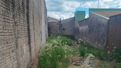 TERRENO A VENDA - PROJETO CEM