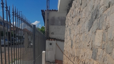 EXCELENTE CASA PARA LOCAÇÃO MORADIA OU CONSULTÓRIOS COMERCIAIS- CENTRO