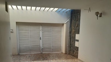 OPORTUNIDADE CASA Á VENDA – CENTRO 