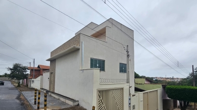 OPORTUNIDADE PARA INVESTIMENTO 02 IMÓVEIS Á VENDA SOBRADO + CASA - VILA SANTA CRUZ