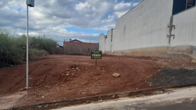 TERRENO À VENDA - PORTAL DA CIDADE