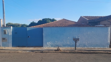 CASA À VENDA - VILA SANTA ROSA