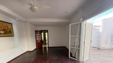 RESIDÊNCIA ENCANTADORA DISPONÍVEL PARA VENDA E LOCAÇÃO NO CORAÇÃO DO JARDIM SÃO DOMINGOS