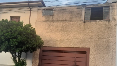 CASA COM PONTO COMERCIAL PARA VENDA - MOCOQUINHA