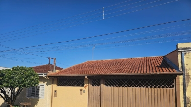 CASA PARA LOCAÇÃO - CENTRO