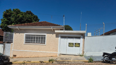 CASA PARA LOCAÇÃO -CENTRO 