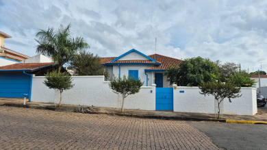 CASARÃO PARA LOCAÇÃO - CENTRO