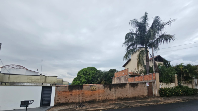 LOTEAMENTO PARA VENDA - JARDIM LAVINIA