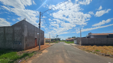 LOTE PARA VENDA - SANTA CECÍLIA