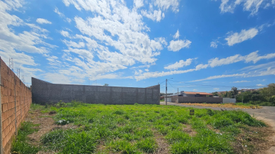 LOTE PARA VENDA - SANTA CECÍLIA
