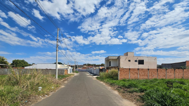 LOTE PARA VENDA - SANTA CECÍLIA